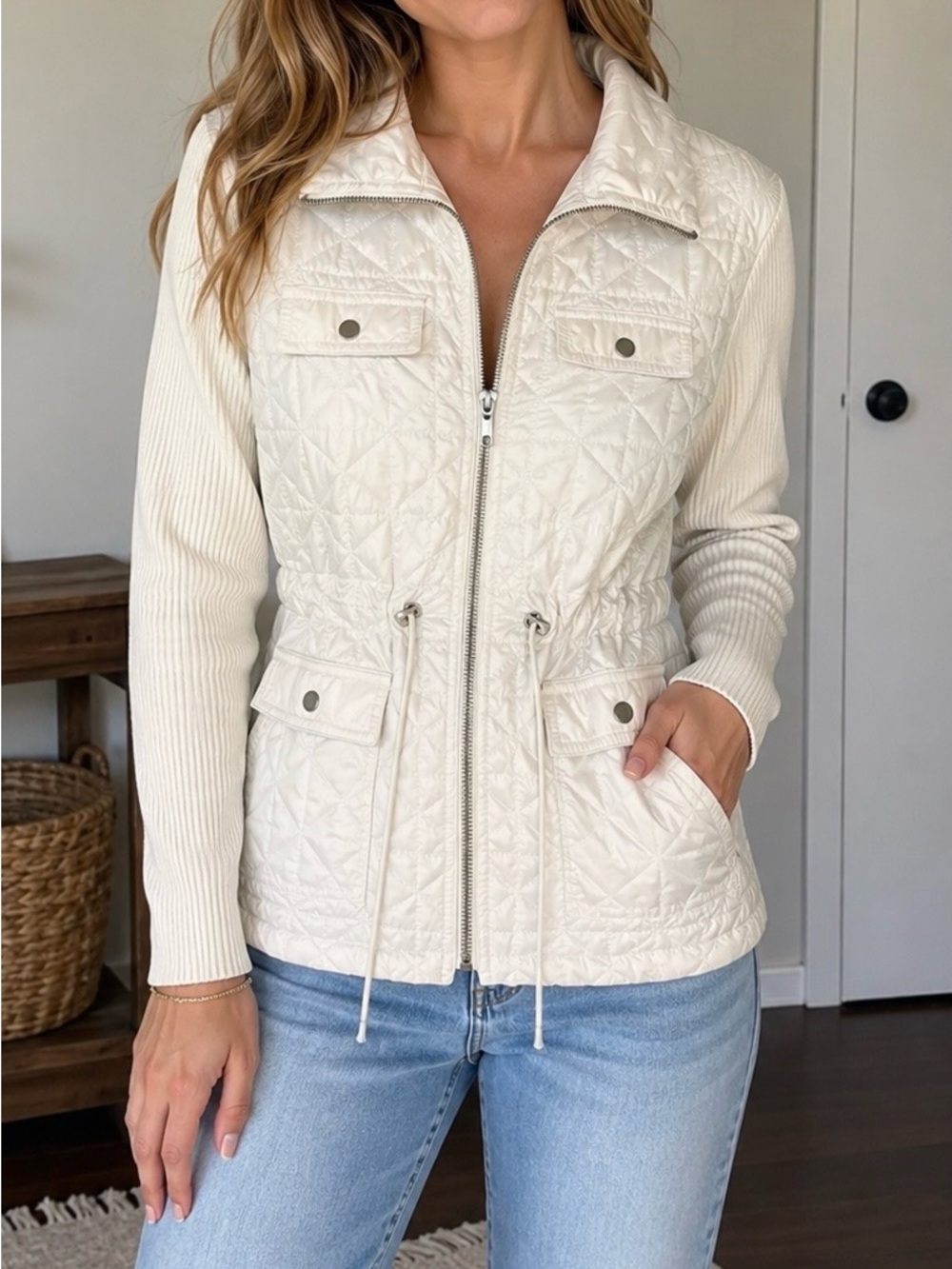 Chico's Size 0 (Small-Sz 4) White Quilted Front Ribbed Zip Up Sweater Jacket